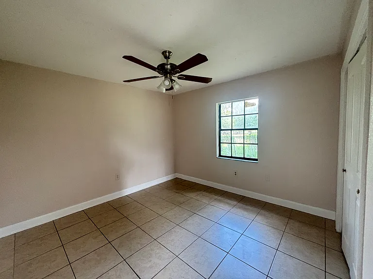 220 E 60th Hwy — Photo 12