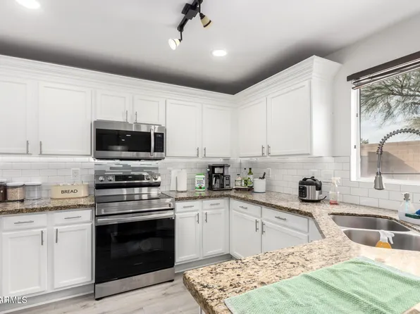 222 S 223RD Drive, Buckeye, AZ 85326