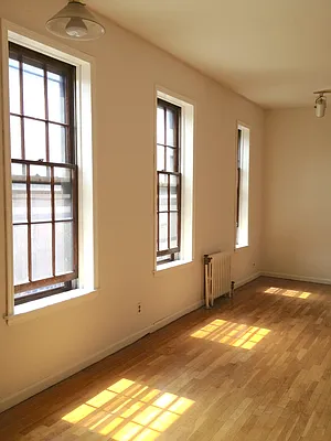 Rented by Dream NYC LLC | media 8