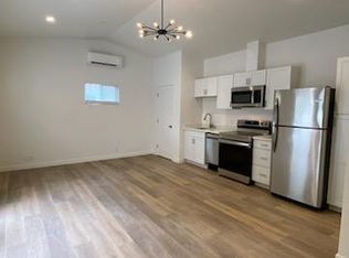 2418 Calle Real #C, Santa Barbara, CA 93105