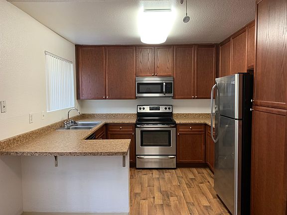 5th image of 9637 Carlton Hills Blvd APT 6