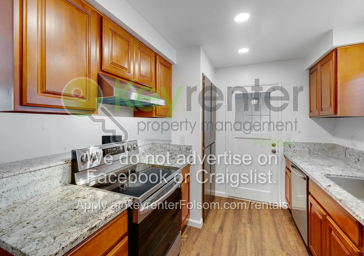 Updated 2BR Carmichael Duplex with 2-Car Garage & Private Yard! — Photo 1