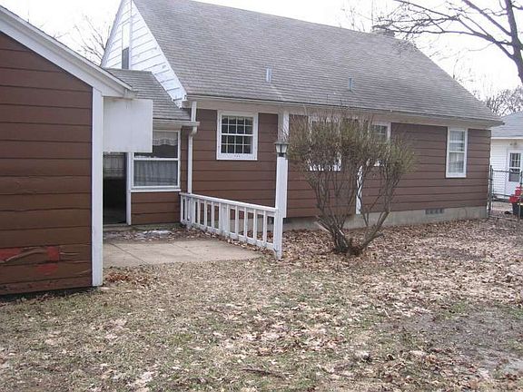 2nd image of 1457 Hazen St SE