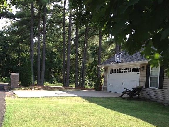 2nd image of 1 Haworth Cir