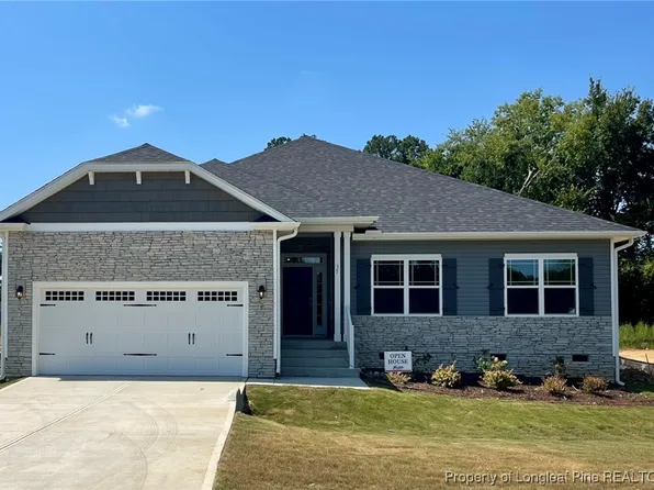 37 Shoreline Dr, Lillington, NC 27546