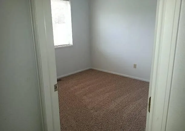 2519 Acacia Ave — Photo 4