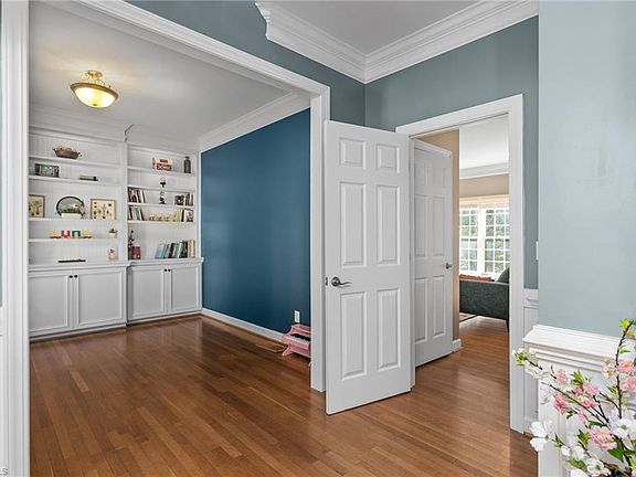 4th image of 7611 Kristen Dr