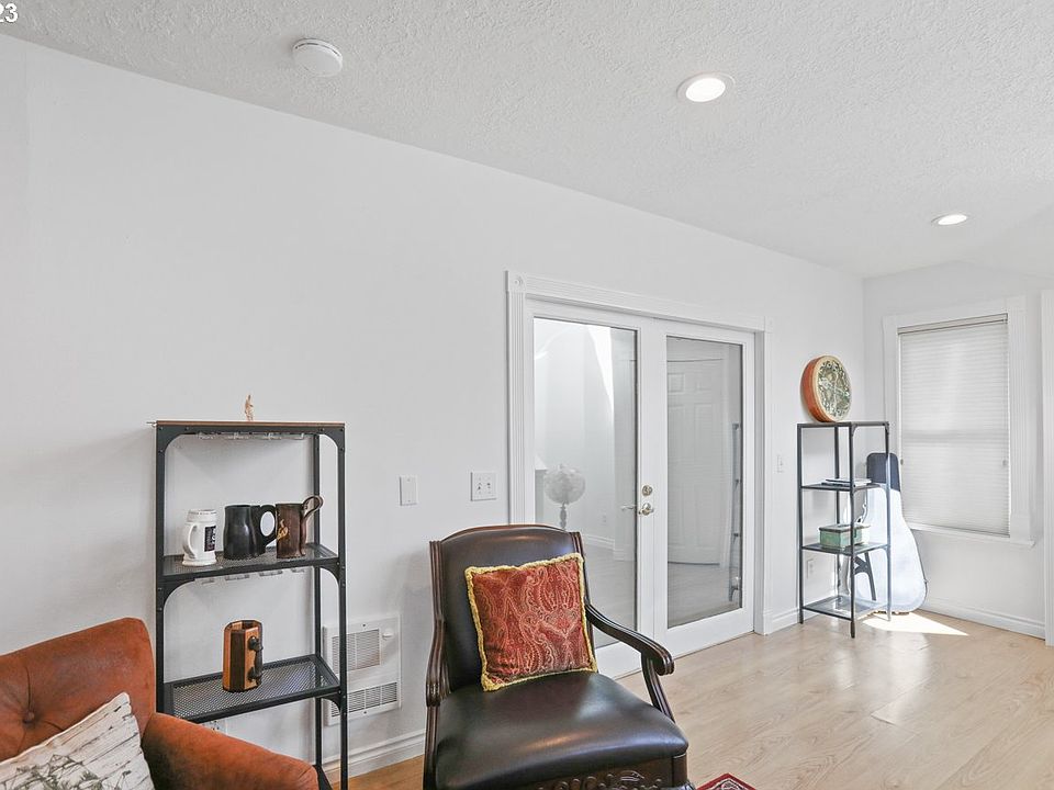 34326 Johnsons Landing Rd B10, Scappoose, OR 97056 MLS 23472168