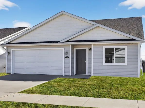 2306 Legacy Dr, Norwalk, IA 50211