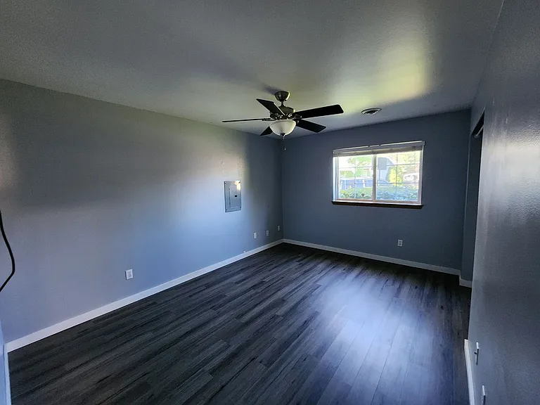 14705 Meadow Rd — Photo 13