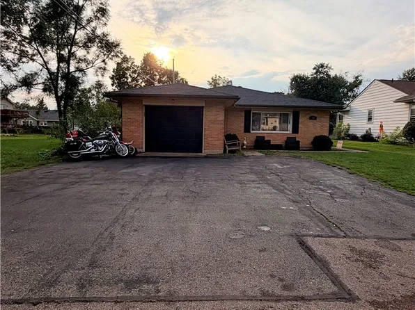 19 Gloria Ave, New Lebanon, OH 45345