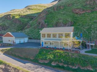 6382 Snake River Rd, Asotin, WA 99402