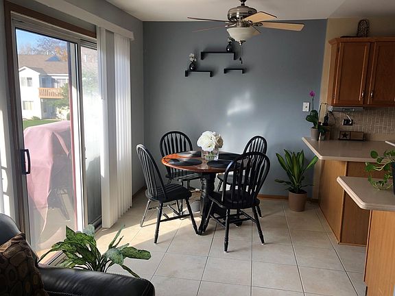 5th image of 363 Wilmington Dr #2B