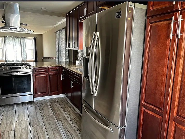 644 Freeland Ave — Photo 11
