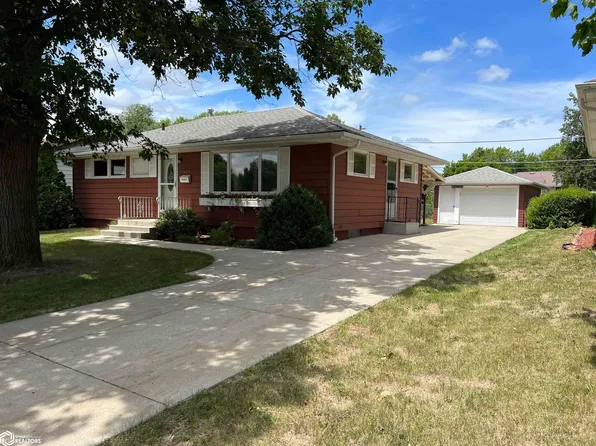 507 E 11th St, Carroll, IA 51401