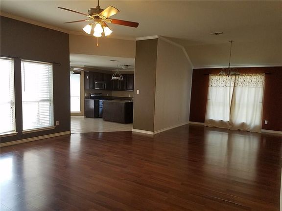 4th image of 1723 Tonya May Ln