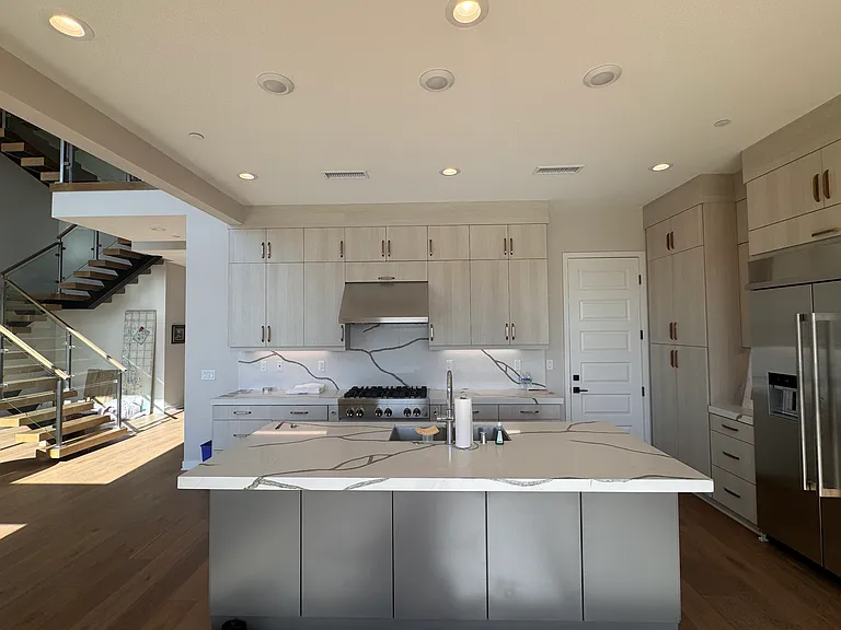 755 Alder Way #755 — Photo 3