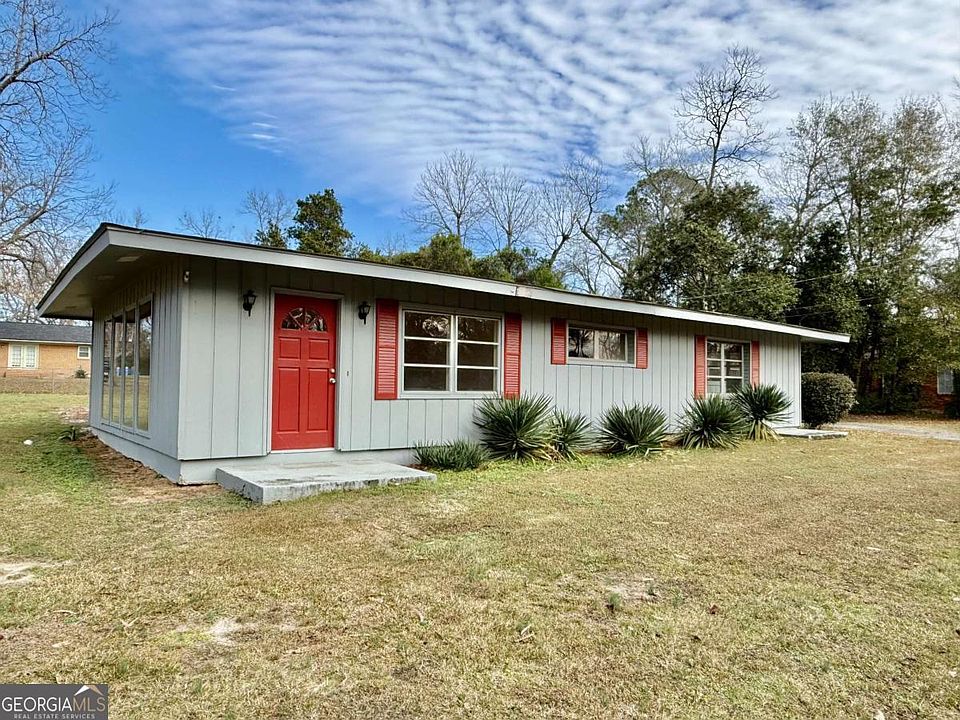 1st image of 2611 Camellia Dr #Na