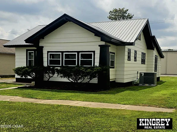 2023 East Ave, Baxter Springs, KS 66713