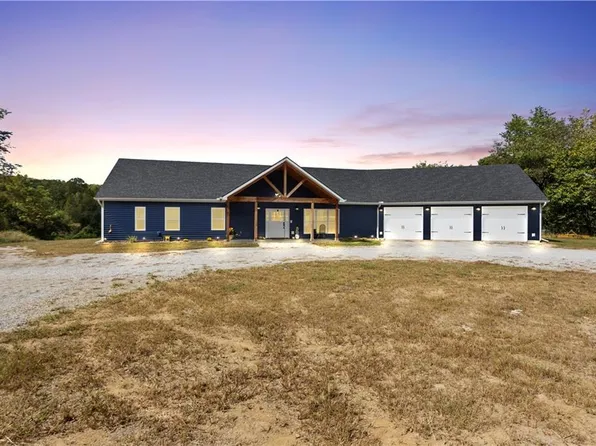 14976 County Road 410, Amazonia, MO 64421