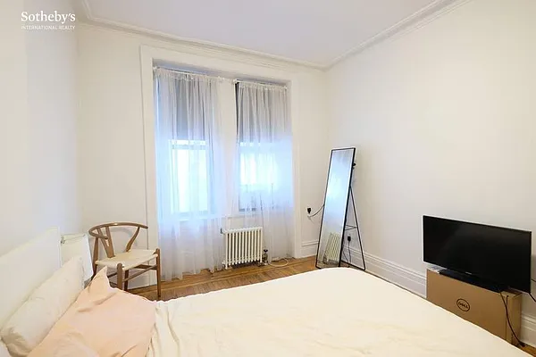 Rented by Sotheby's International Realty | media 6