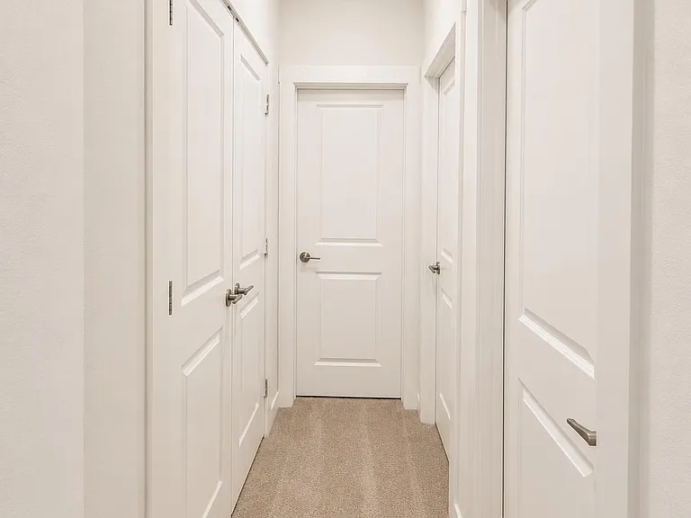 613 Laurel Ln — Photo 23