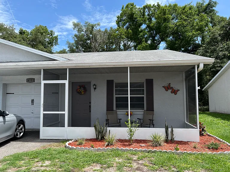 4721 Silver Cir — Photo 2