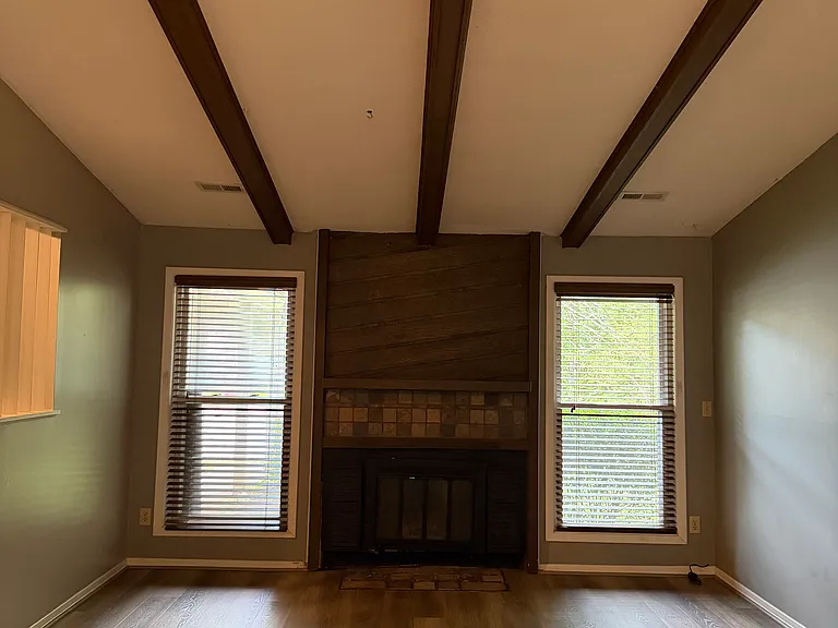 1103 Broadford Dr — Photo 9