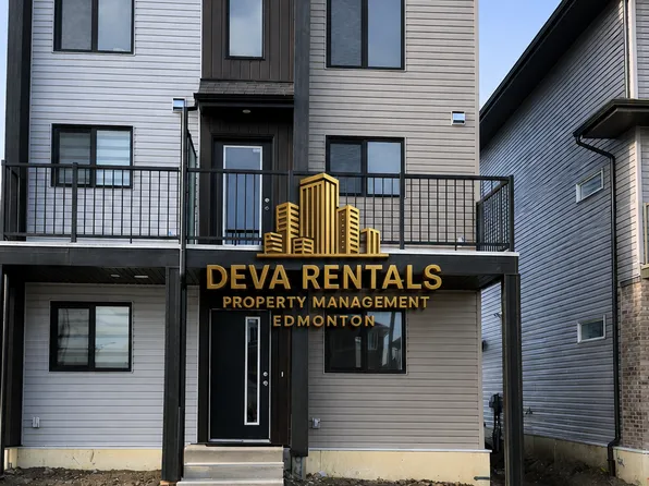 940 19th Ave NW, Edmonton, AB T6T 2K8