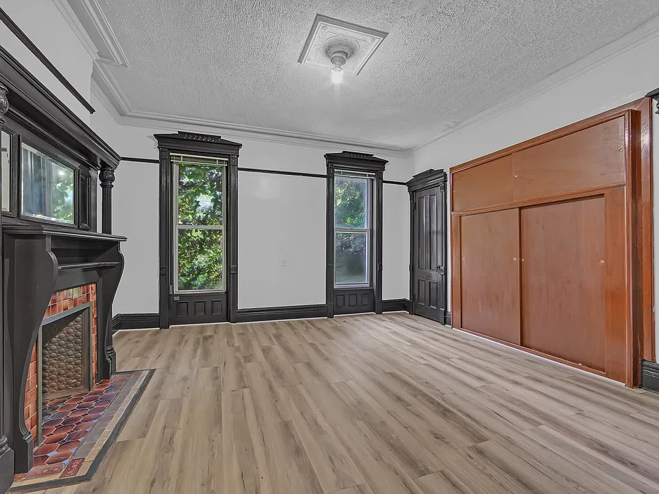 424 Hancock St #2