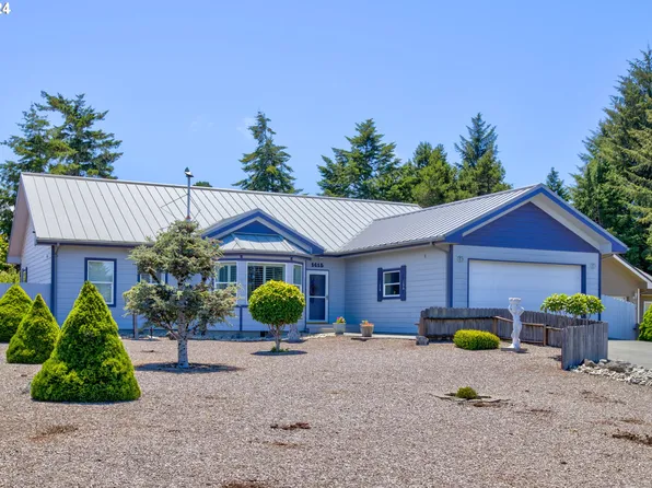 1415 Holloway Mews, Coos Bay, OR 97420