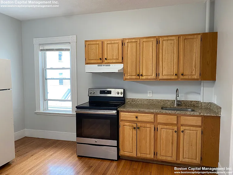 2 Webley St #2 — Photo 13