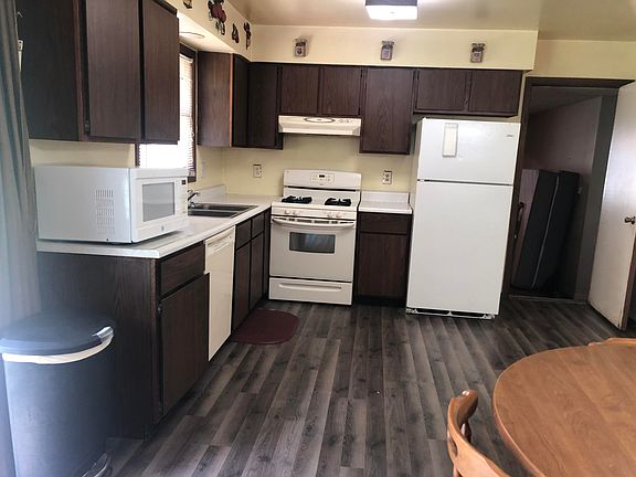 4th image of 6676 Lakewood Ave