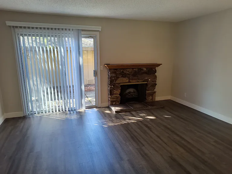 6805 Castillo Ct — Photo 15