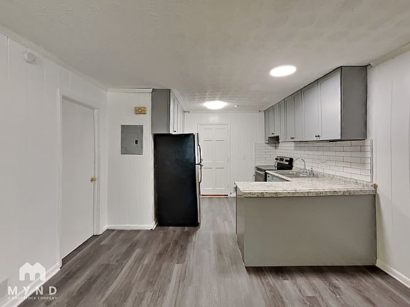 4th image of 1429 Vesta Ave Unit B