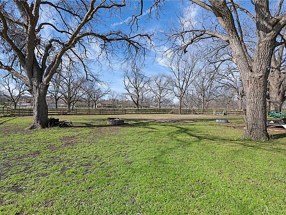 5th image of 182 Brushy Creek Trl