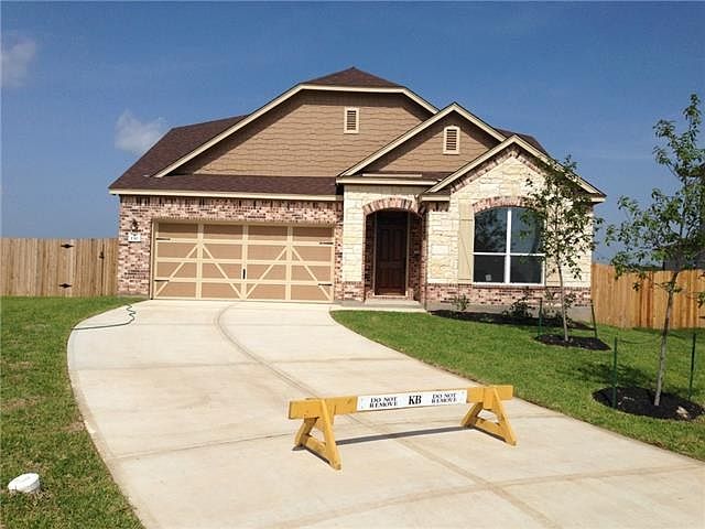 1st image of 130 Wisteria Ct
