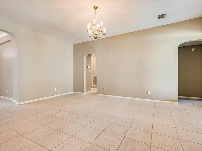 9827 Bestin Ln — Photo 8