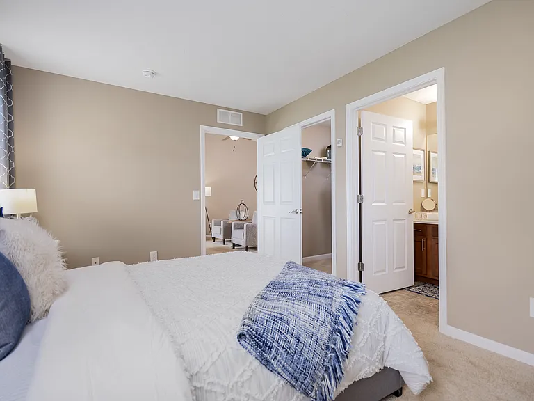 Bedford Place Apartments — Photo 24