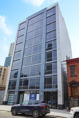 Rented by Chase Global Realty Corp | media 11