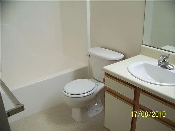 Willow Way Apartments — Photo 8