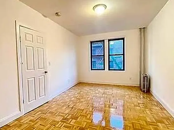 45 East Mosholu Parkway North image 1 of 5