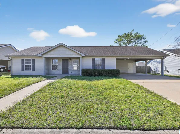 12320 S Pointe Dr, Moundville, AL 35474