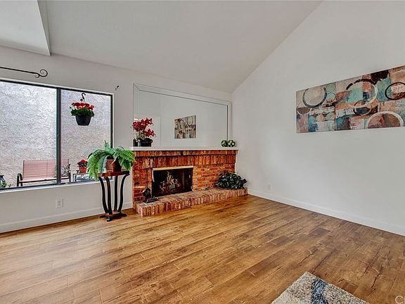 5th image of 189 S Solana Dr APT 1