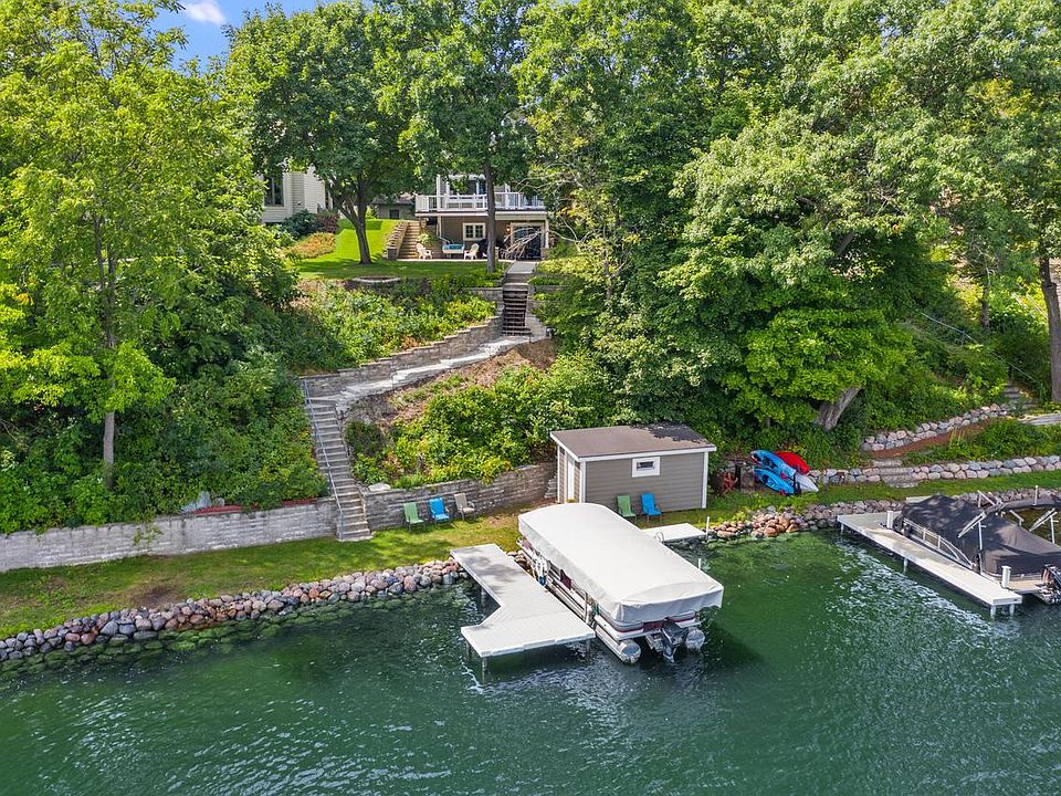 W290N8234 Florencetta HEIGHTS, Hartland, WI 53029 MLS 1847806 Zillow