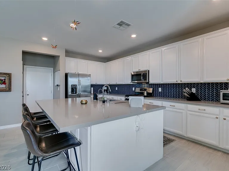 8160 Skye Desert Dr — Photo 23