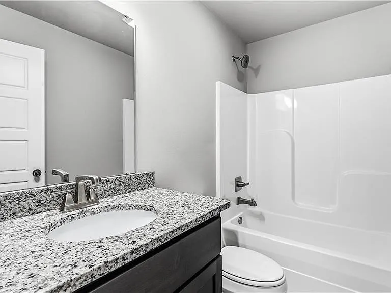 200 Post Oak Ave — Photo 16