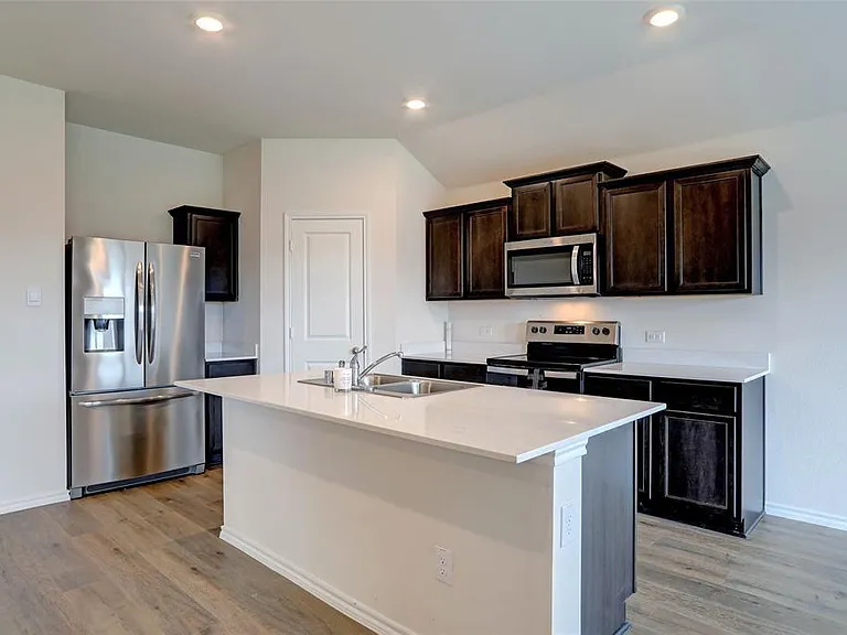 6517 Waterfall Ln — Photo 6
