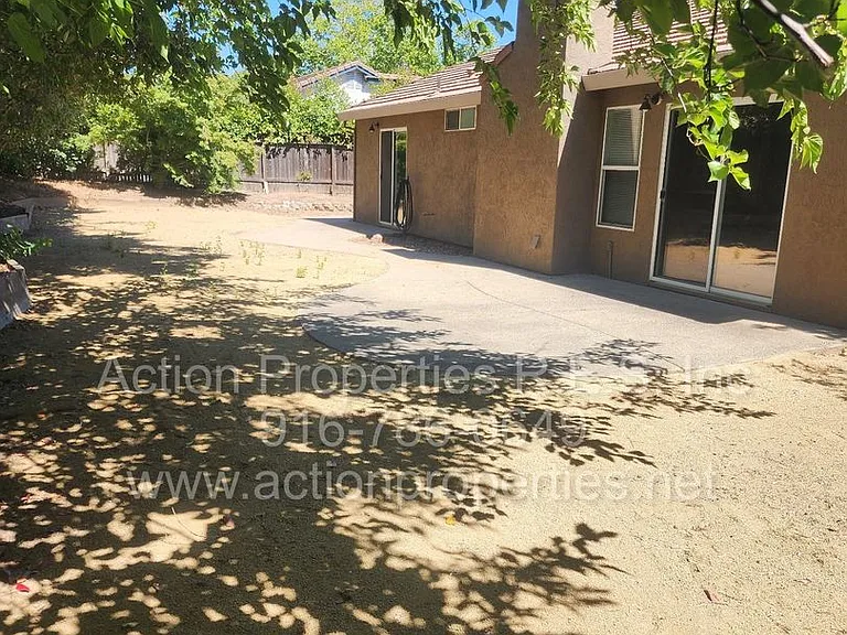 1057 Shenencock Way — Photo 26