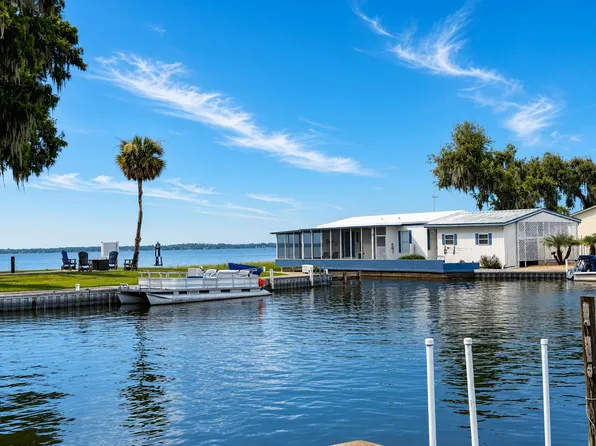 39 E Marina Dr, Tavares, FL 32778